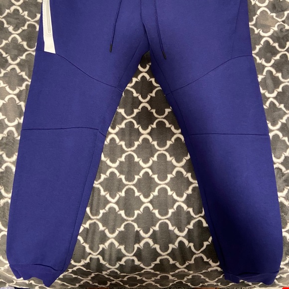 Nike Tech - Picture 4 of 8